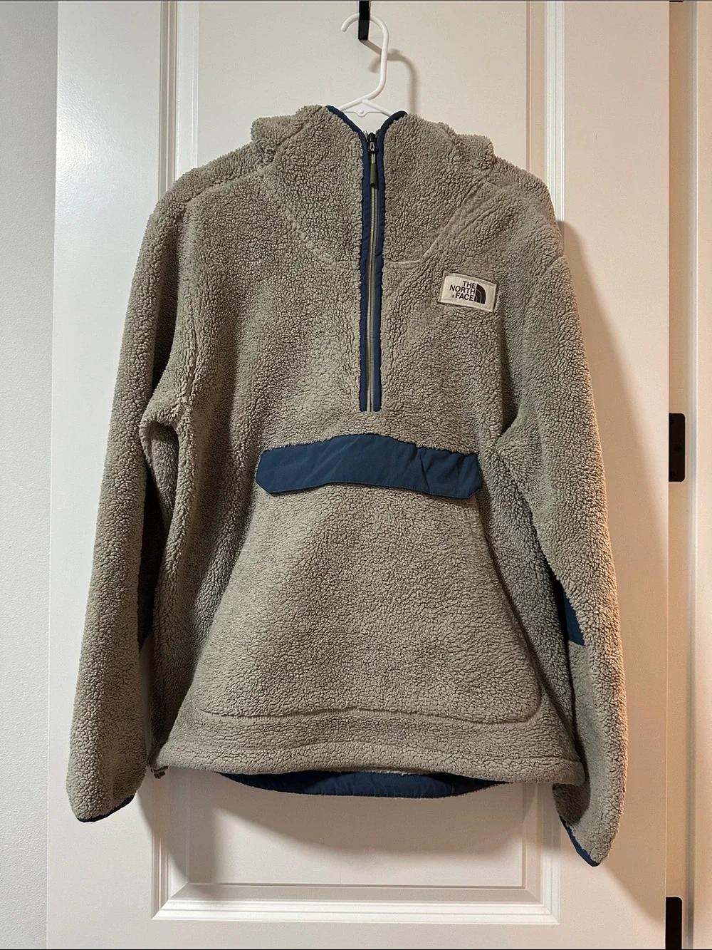 The North Face Men’s Campshire Sherpa Fleece Pullover Hooded Jacket